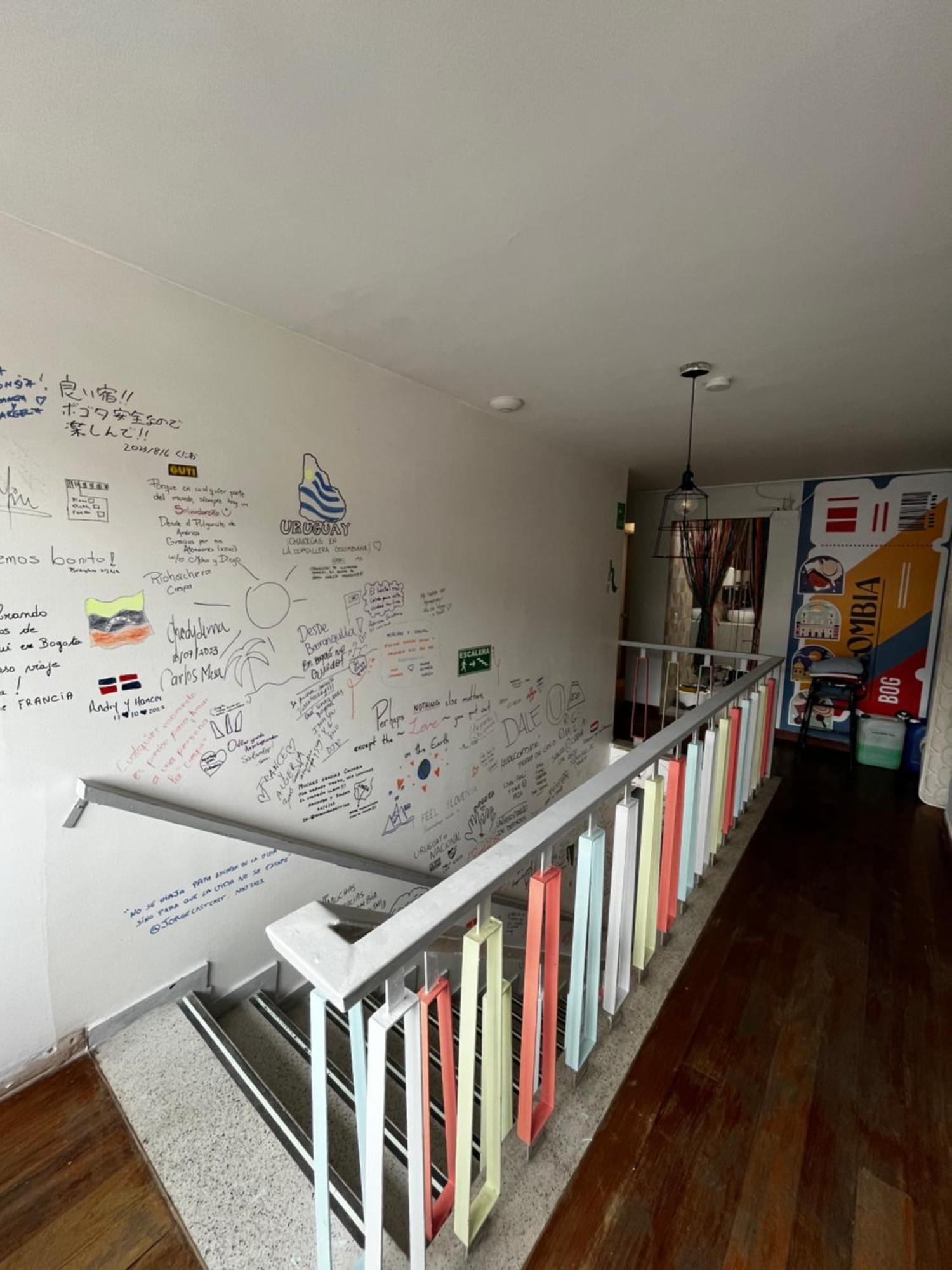 Urbana Hostel Богота Экстерьер фото