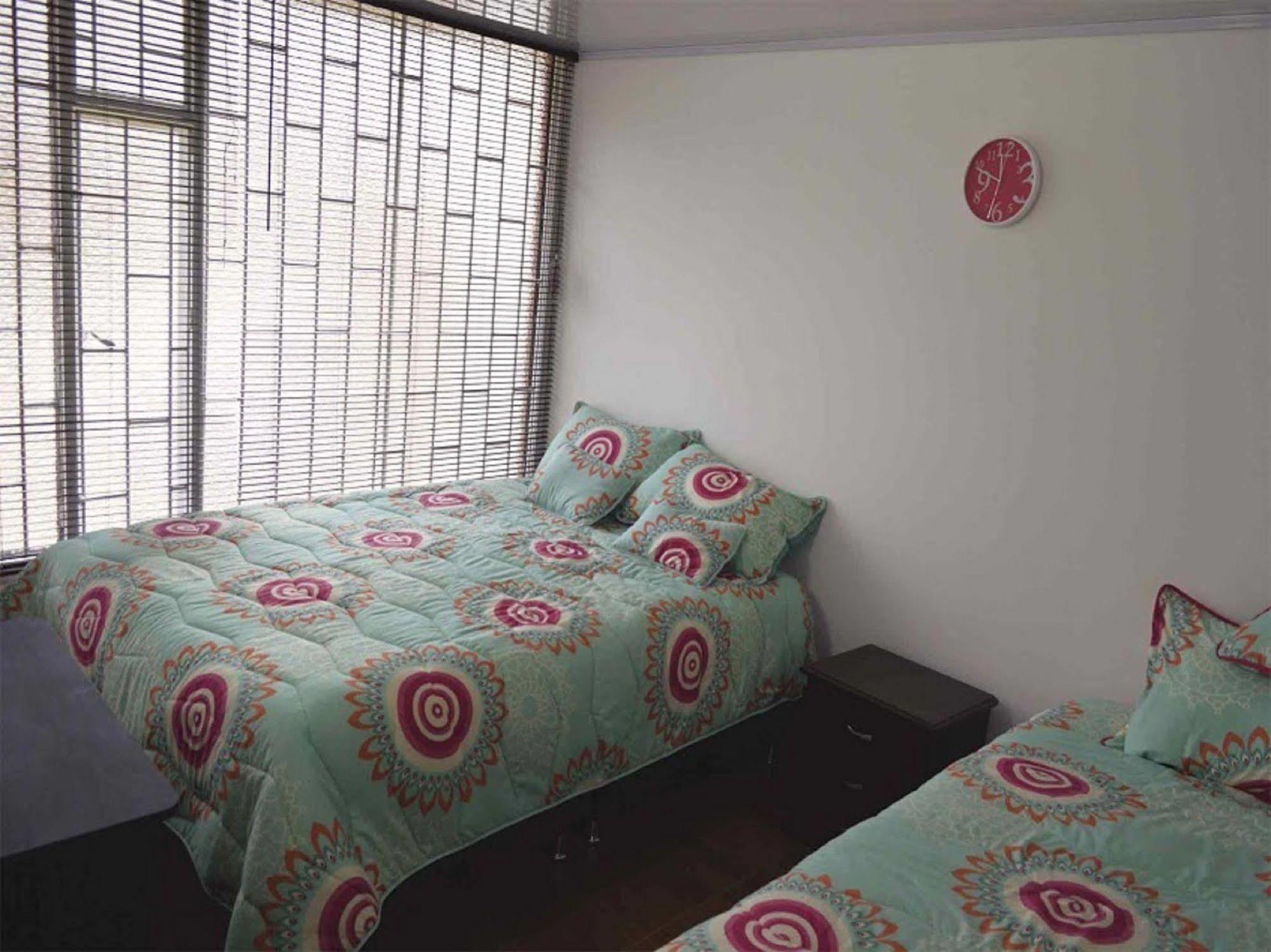 Urbana Hostel Богота Экстерьер фото